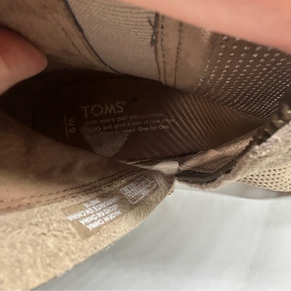 Toms Majorca Taupe Suede Perforated Ankle Open Toe Heeled Bootie Size 9 - Picture 8 of 11